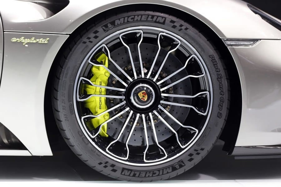 Michelin pretende desenvolver pneu amigável com o meio ambiente e que aumenta a eficiência dos veículos elétricos através de alta tecnologia